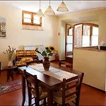 Casale Virgili Oda ve Kahvaltı 4*
