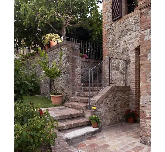 Bed and breakfast Casale Virgili 4*