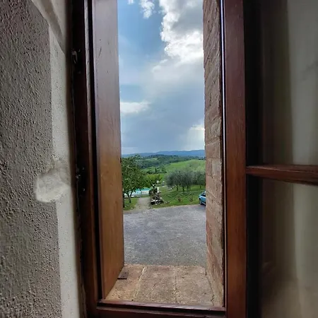 Alojamento de Acomodação e Pequeno-almoço Casale Virgili 4*