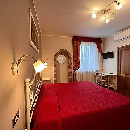 Casale Virgili Couette-café 4*