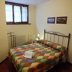 Casale Virgili 4*