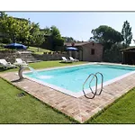 Casale Virgili 4*