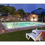 Casale Virgili 4*