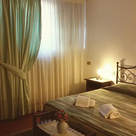 לינה וארוחת בוקר Casale Virgili